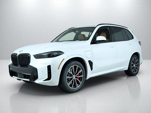 Mineral White Metallic 2026 BMW X5 PHEV xDrive50e