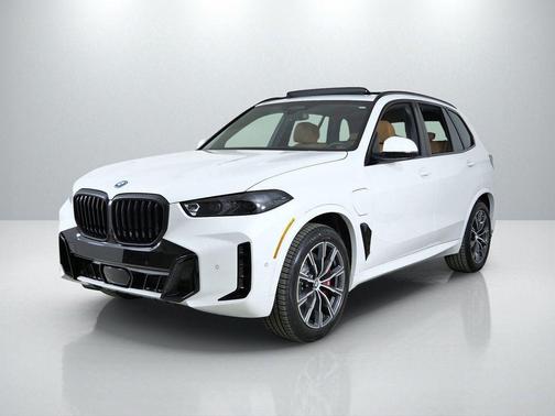 Mineral White Metallic 2026 BMW X5 PHEV xDrive50e