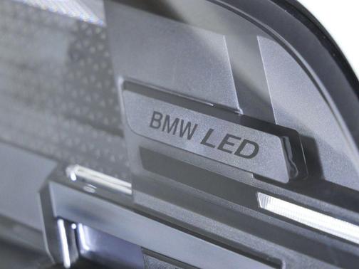 Mineral White Metallic 2026 BMW X5 PHEV xDrive50e