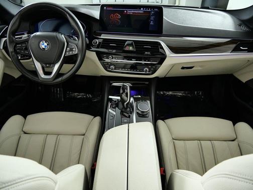 2021 BMW 530 xDrive