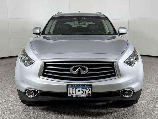 2016 INFINITI QX70 Base