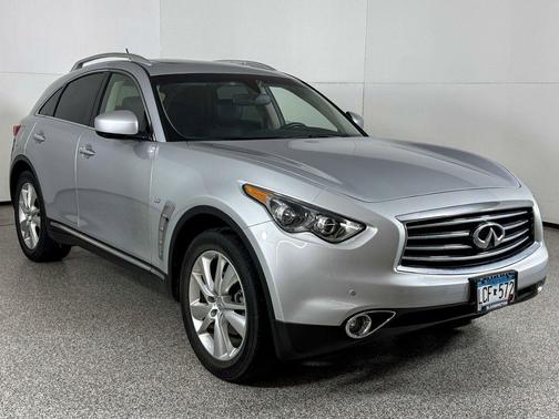 2016 INFINITI QX70 Base