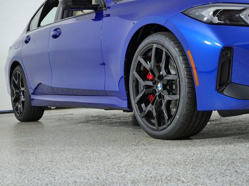 Portimao Blue Metallic 2026 BMW 330 xDrive
