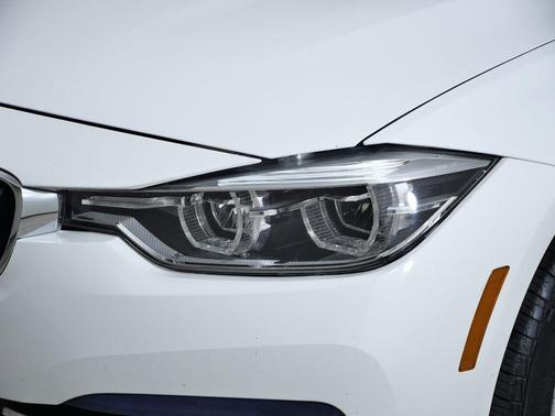 2018 BMW 330 xDrive