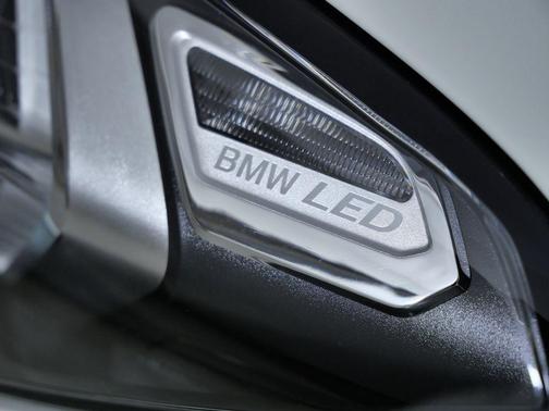 2026 BMW 330 xDrive NA