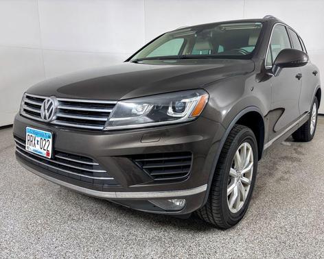 Black Oak Brown Metallic 2015 Volkswagen Touareg V6 Sport