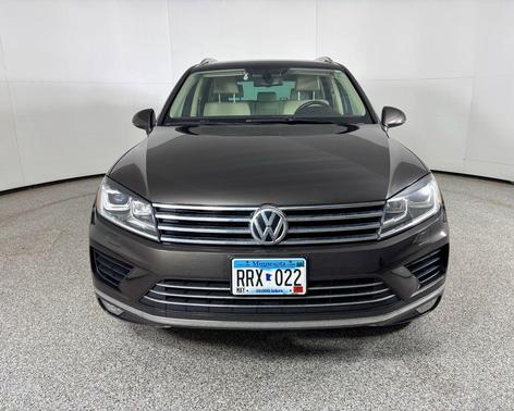 Black Oak Brown Metallic 2015 Volkswagen Touareg V6 Sport