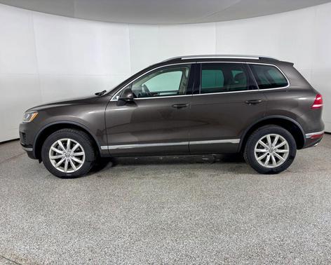 Black Oak Brown Metallic 2015 Volkswagen Touareg V6 Sport