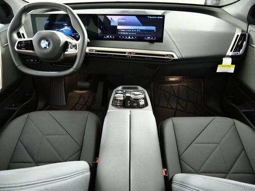 2026 BMW iX xDrive60