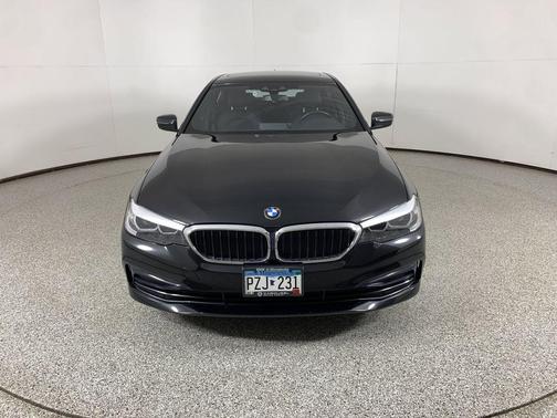 Black Sapphire Metallic 2019 BMW 530 xDrive