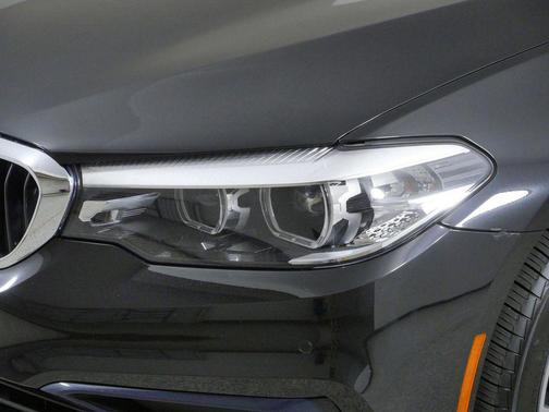 Black Sapphire Metallic 2019 BMW 530 xDrive