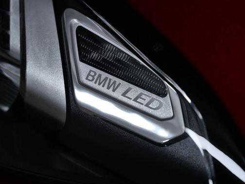 2026 BMW 330 xDrive NA