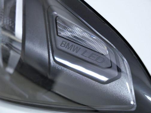 Alpine White 2026 BMW 330 i xDrive