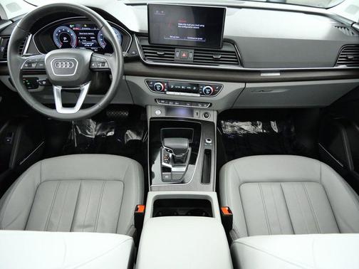 2022 Audi Q5 45 S line Premium Plus