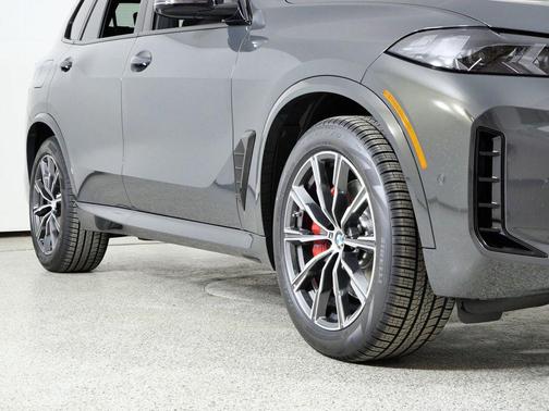 Gray Metallic 2026 BMW X5 xDrive40i