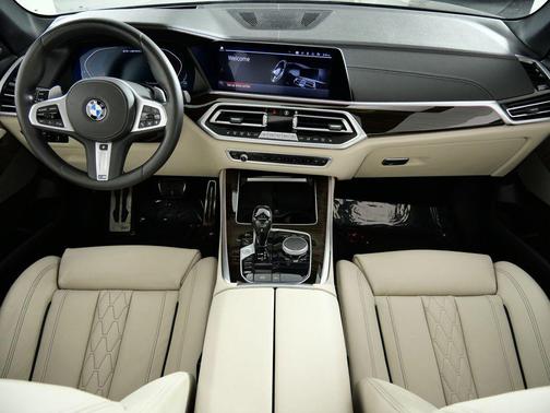 2020 BMW X5 M50i