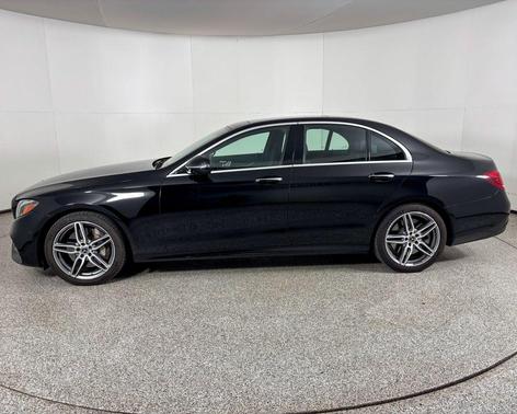 Obsidian Black Metallic 2020 Mercedes-Benz E-Class 4MATIC
