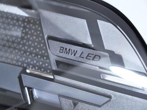Mineral White Metallic 2026 BMW X5 PHEV xDrive50e