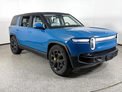 2025 Rivian R1S Premium Tri Motor Max Pack