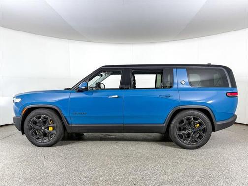 2025 Rivian R1S Premium Tri Motor Max Pack
