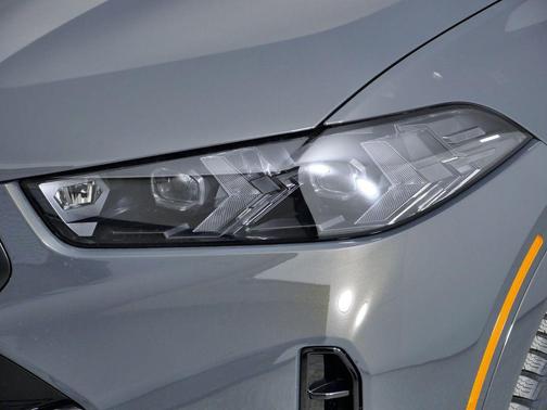 Dravit Grey Metallic 2026 BMW X6 xDrive40i