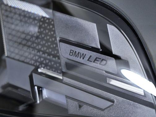 Dravit Grey Metallic 2026 BMW X6 xDrive40i