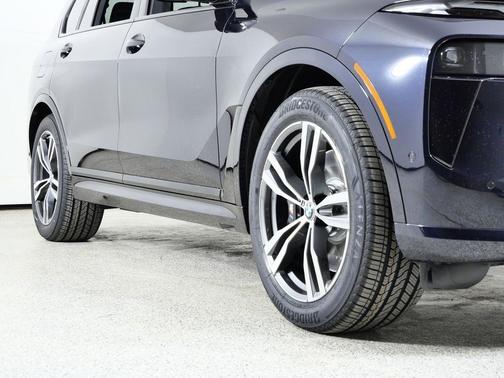 2026 BMW X7 M60i