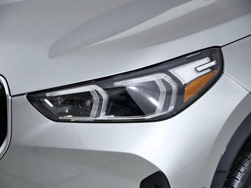 Space Silver Metallic 2026 BMW X1 xDrive28i