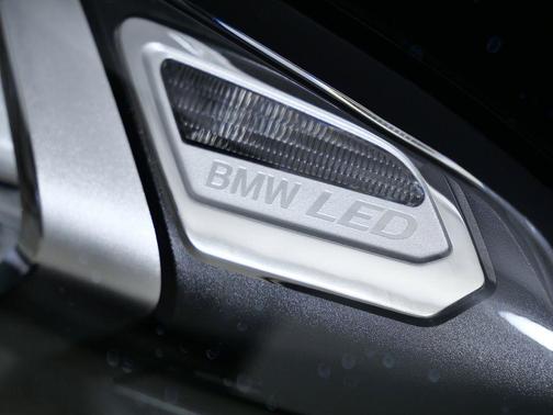 2026 BMW 330 xDrive NA