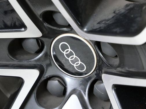 2023 Audi SQ8 4.0T Premium Plus