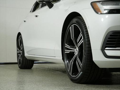 2021 Volvo S60 Recharge Plug-In Hybrid T8 Inscription