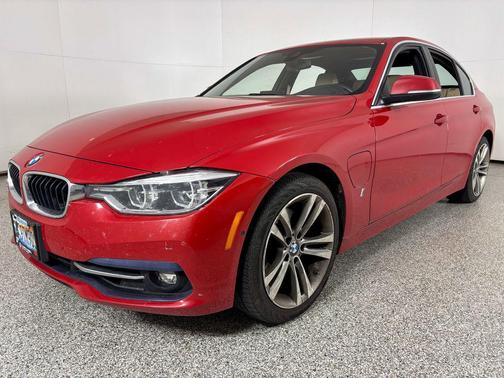 2017 BMW 330e iPerformance