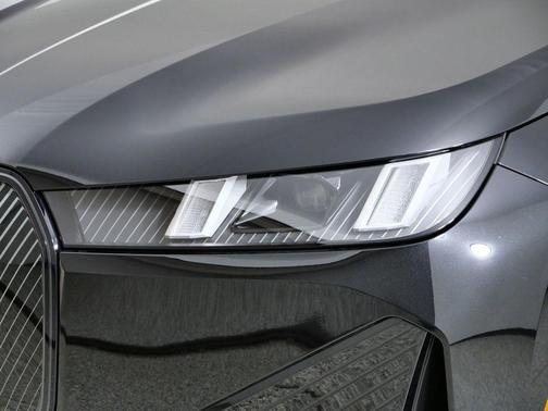 2026 BMW iX xDrive60
