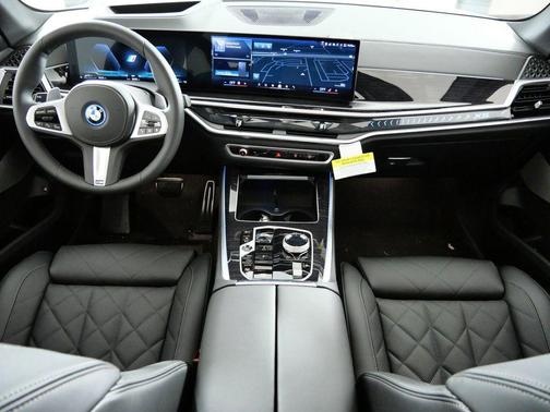 Carbon Black Metallic 2026 BMW X5 PHEV xDrive50e