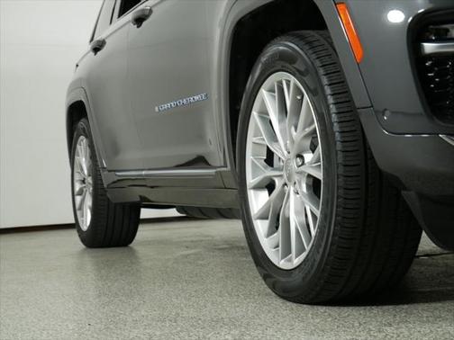 2022 Jeep Grand Cherokee 4xe Summit