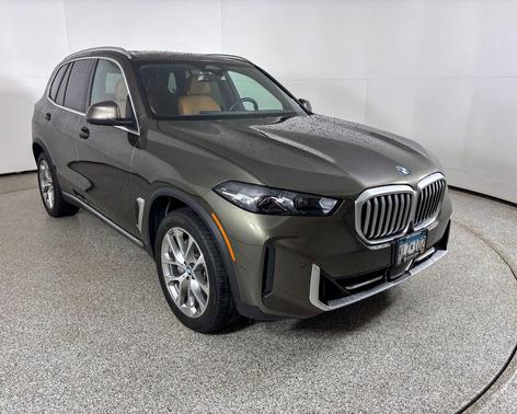 Manhattan Green Metallic 2024 BMW X5 xDrive40i