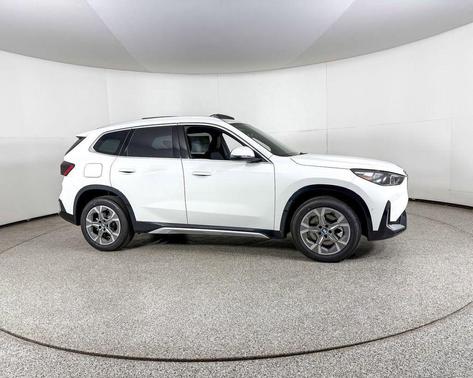 Alpine White 2025 BMW X1 xDrive28i
