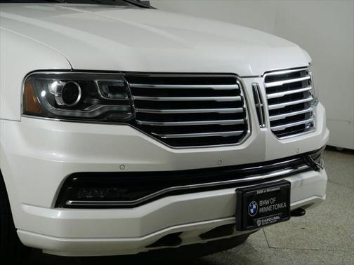 2015 Lincoln Navigator Base