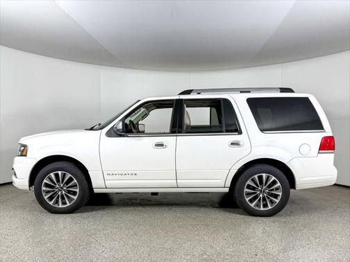 2015 Lincoln Navigator Base
