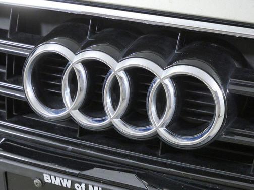 Cuvee Silver Metallic/Black Roof 2013 Audi A5 2.0T Premium Plus
