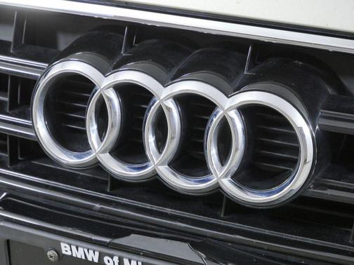 Cuvee Silver Metallic/Black Roof 2013 Audi A5 2.0T Premium Plus