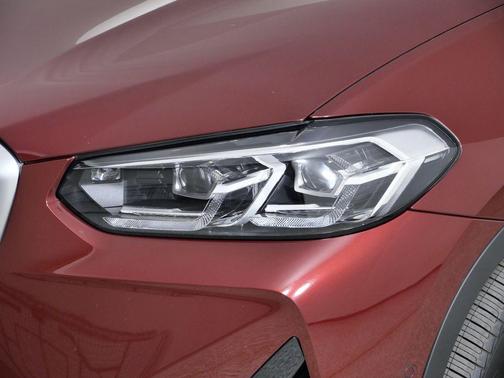 Aventurin Red Metallic 2024 BMW X3 xDrive30i