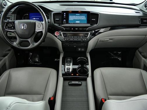 2019 Honda Pilot Touring 8-Passenger
