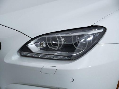Alpine White 2015 BMW M6 Base