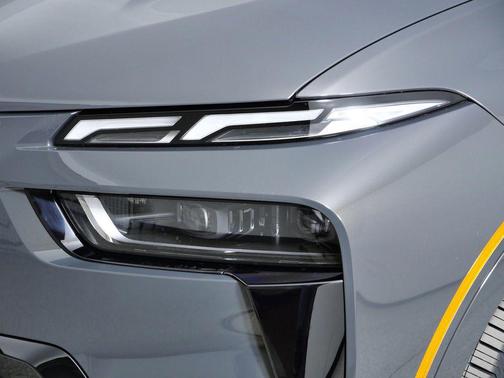 Gray Metallic 2026 BMW X7 xDrive40i