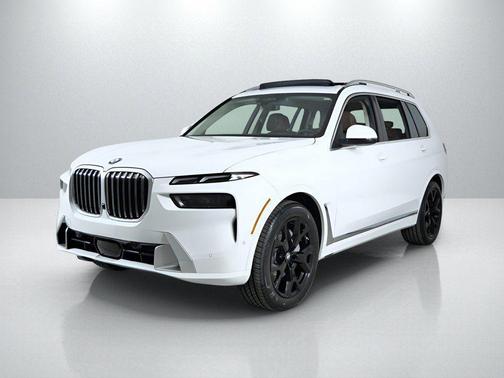 Alpine White 2026 BMW X7 xDrive40i