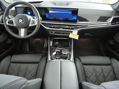 Manhattan Green Metallic 2026 BMW X5 xDrive40i