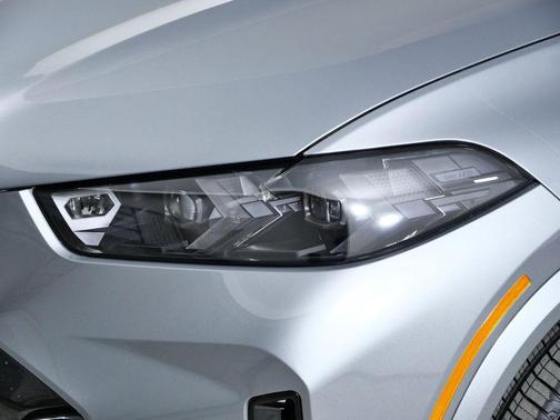 Skyscraper Grey Metallic 2026 BMW X5 M60i