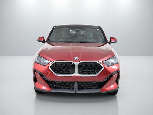 Vegas Red Metallic 2026 BMW X2 xDrive28i