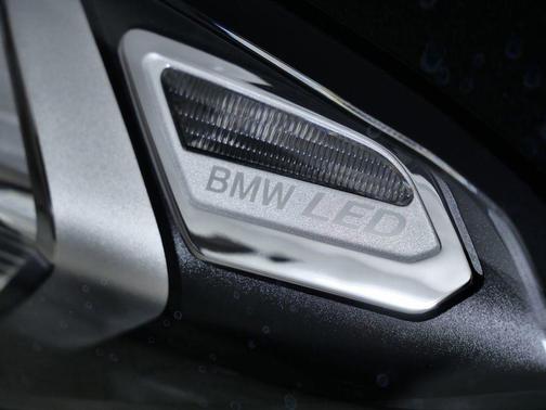 Black Sapphire Metallic 2026 BMW 330 xDrive